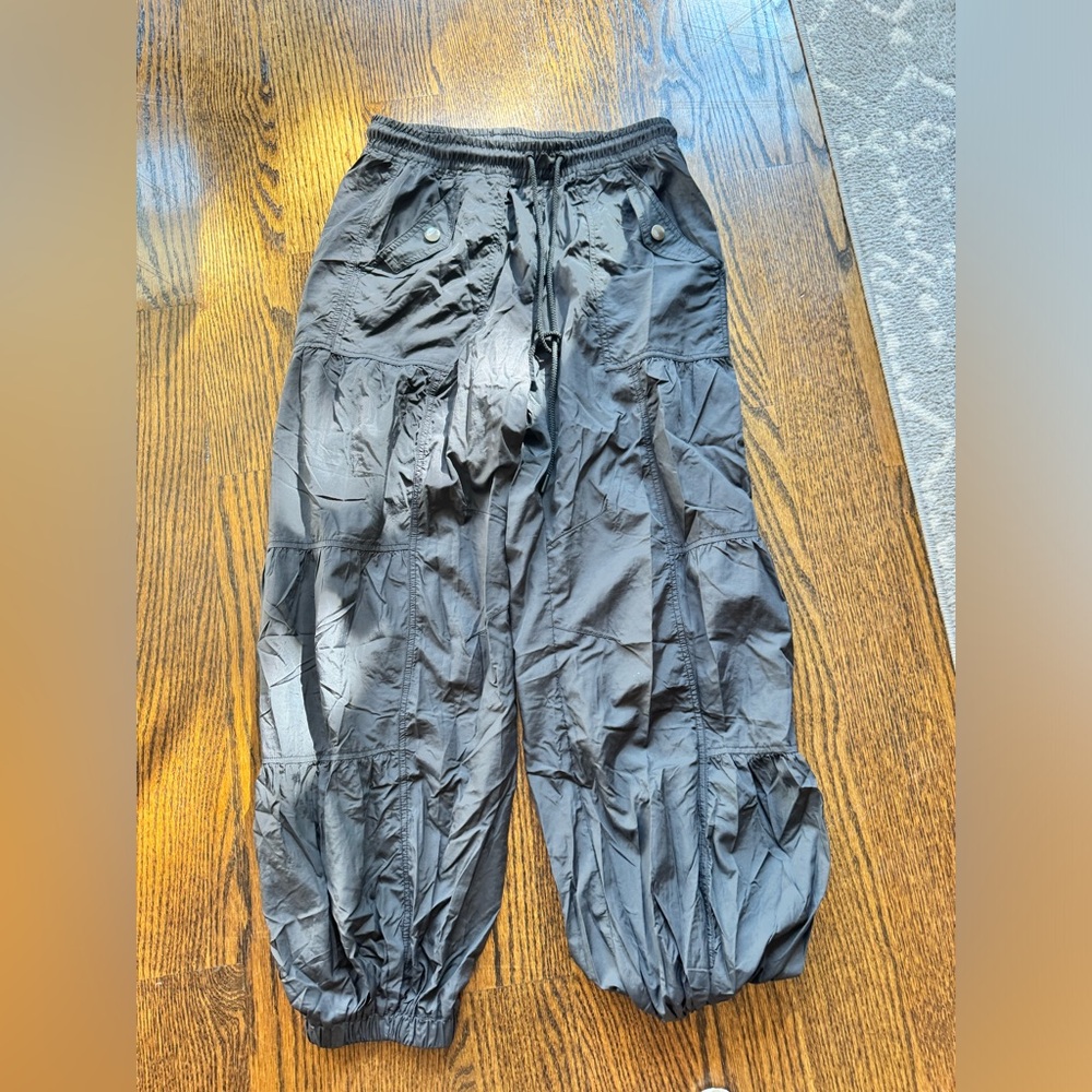 Free People Movement size small cargo pants